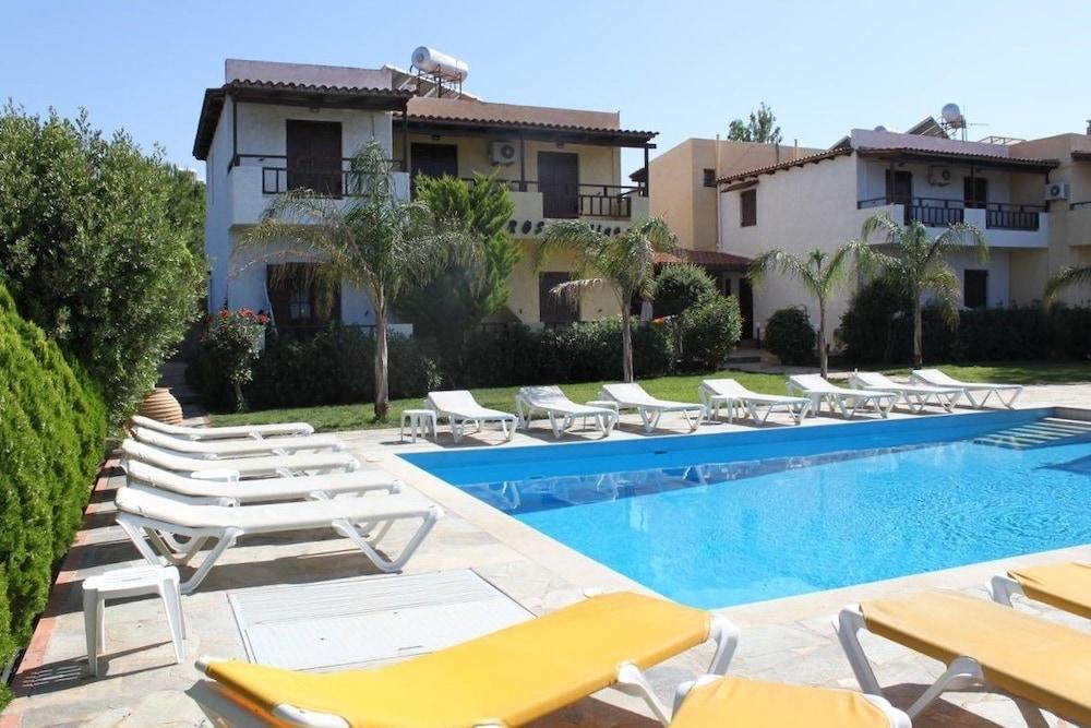 Petros Village Hersonissos  Exterior photo